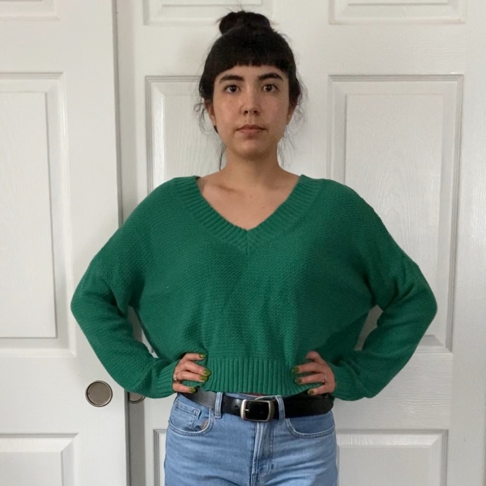 Green v neck sweater